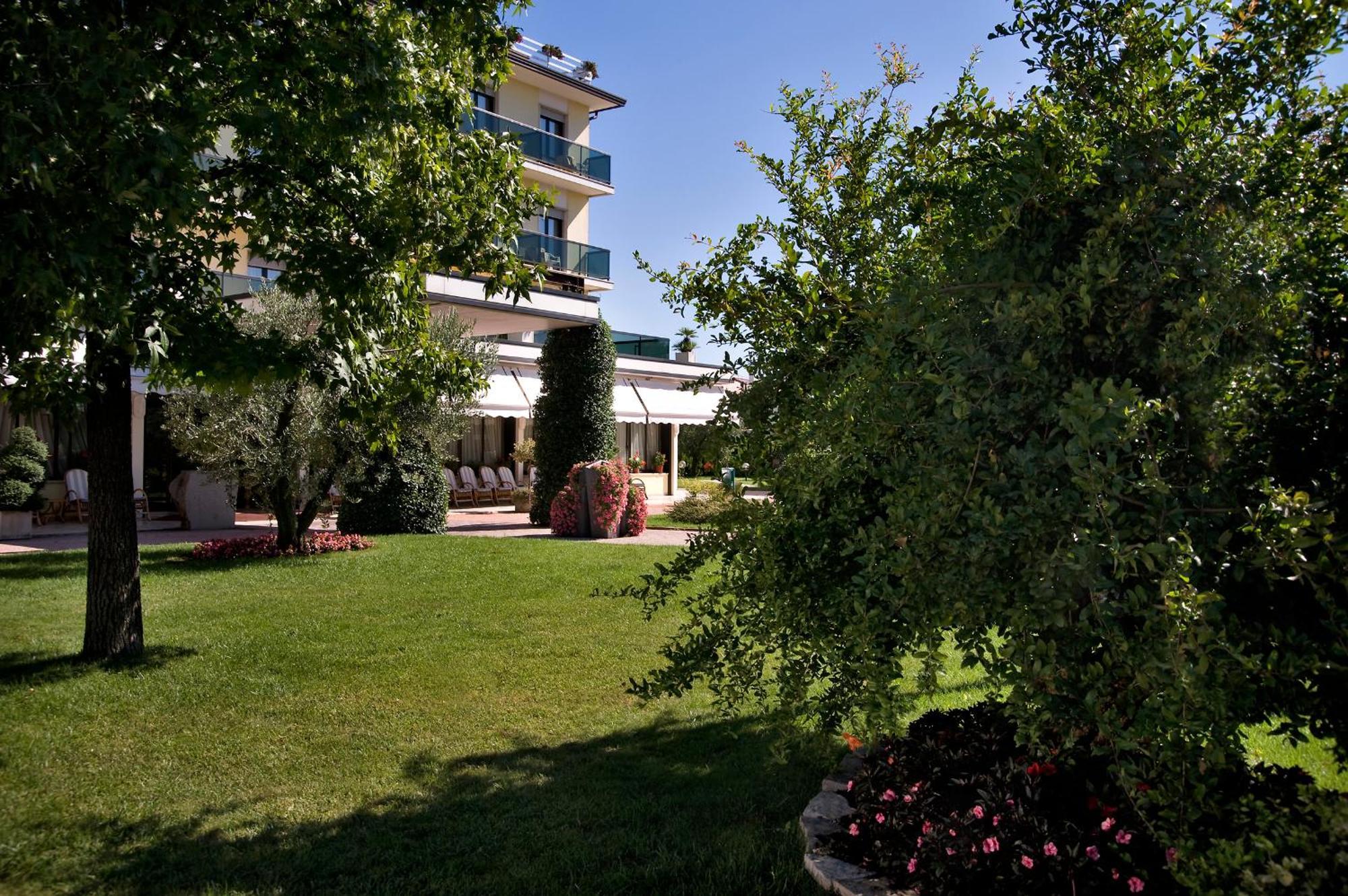 Atlantic Terme Natural Spa & Hotel アーバノ・テルメ エクステリア 写真